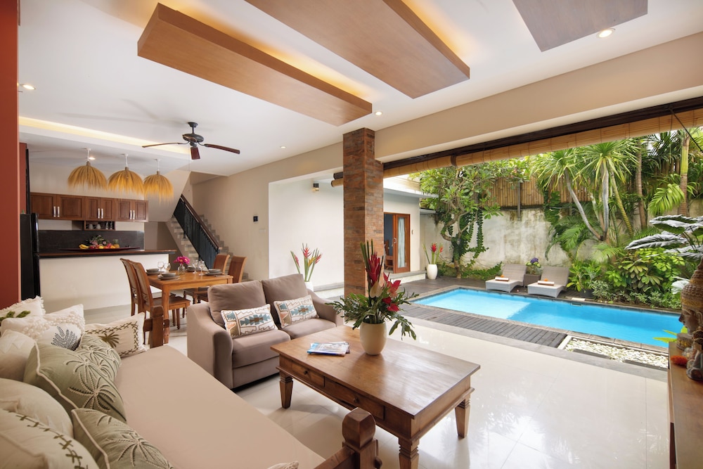 Red Lotus Villa Seminyak