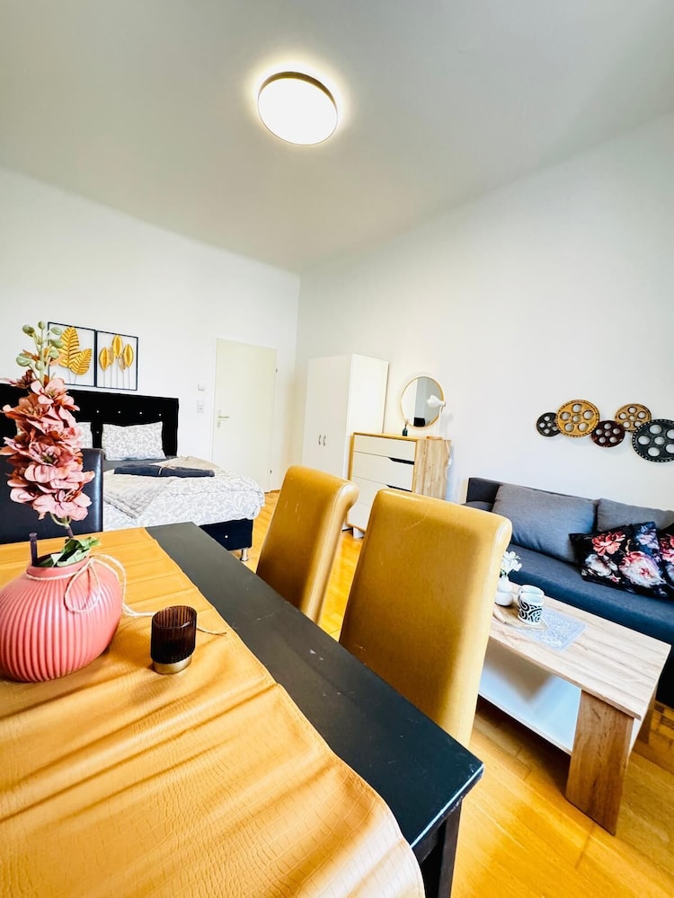 Cozy 2BR for 5 Near Schönbrunn