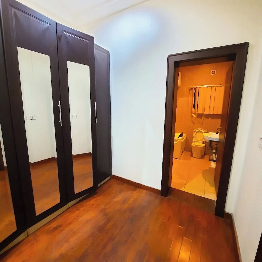 Westnite Apartment