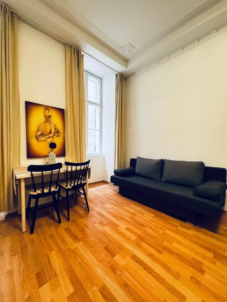 Central 1BR Apartment Near Augarten
