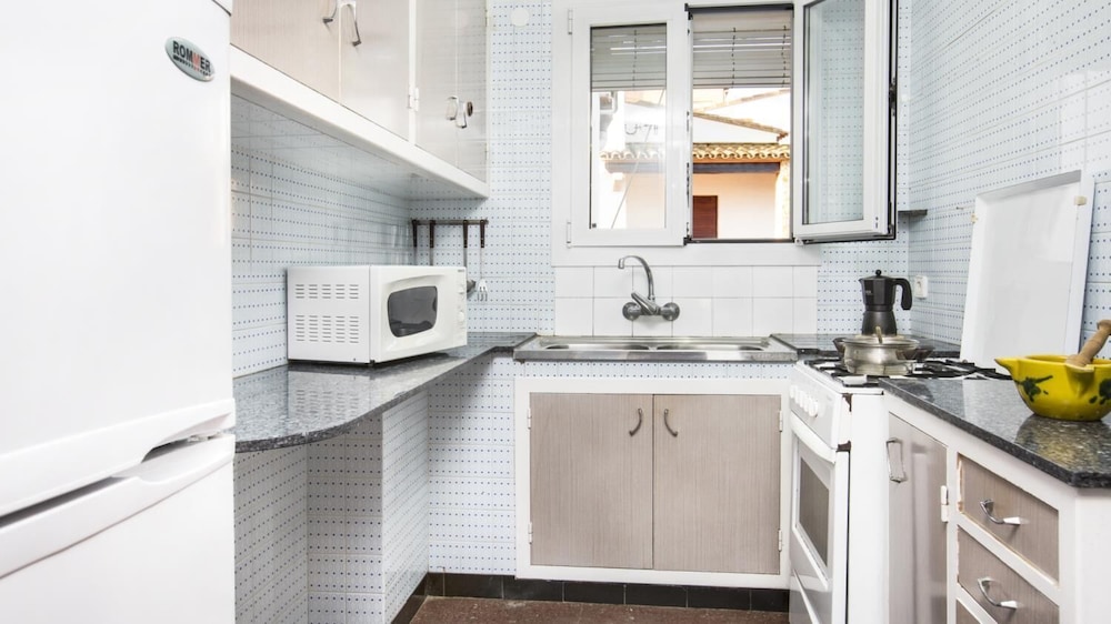 Pruneda in Llafranc With 2 Bedrooms and 1 Bathrooms