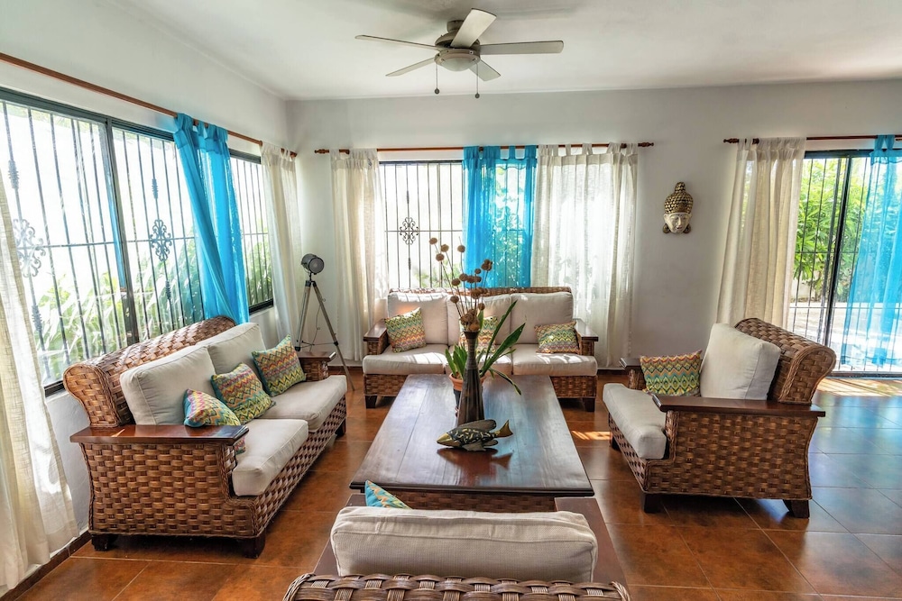 Natural Pool Villa Perfect for Families