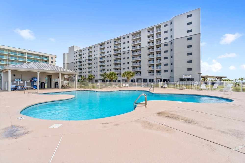 Royal Gulf Beach & Racquet Club 5313