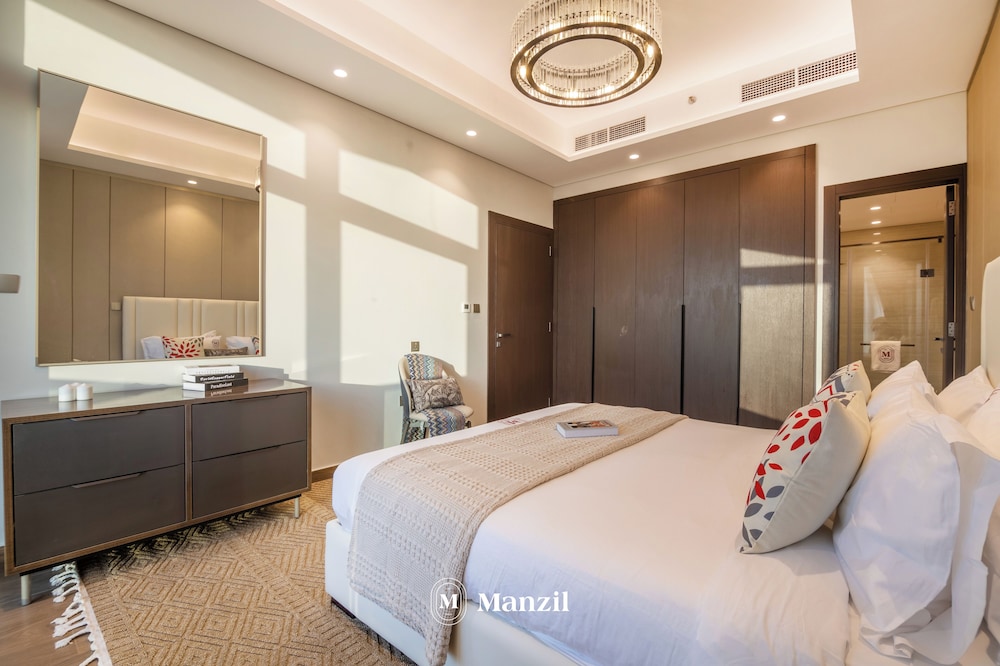 Manzil-1BR Apartment with Burj View