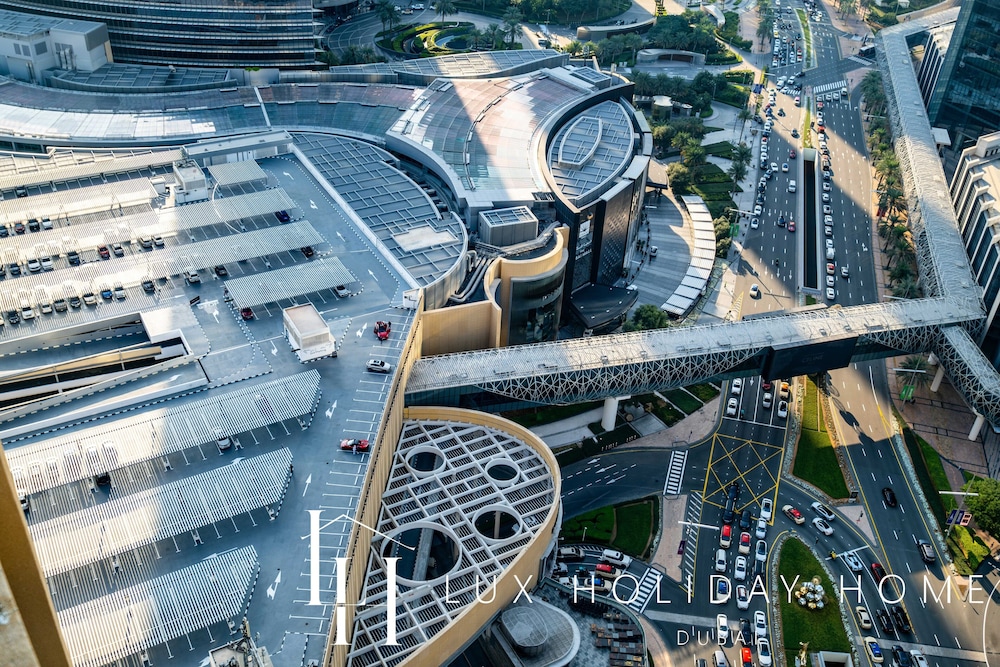 LUX | The EMAAR Fashion Avenue Studio