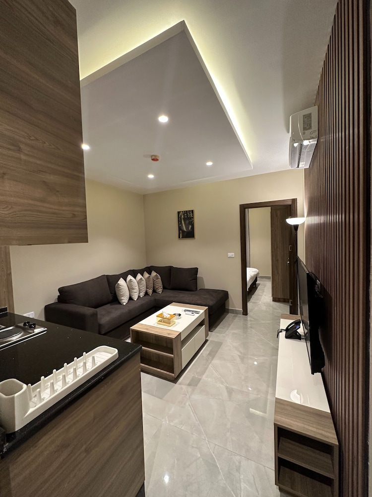 Charming Amman Apartment With Electric Heating & Satellite TV