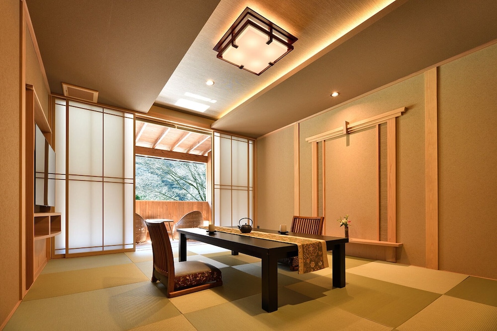 Tonosawa Onsen Yamano Chaya Ryokan