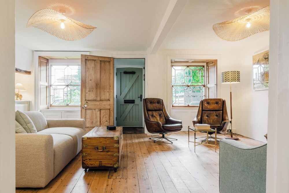 Historic 3 BD Cottage in the Cotswolds