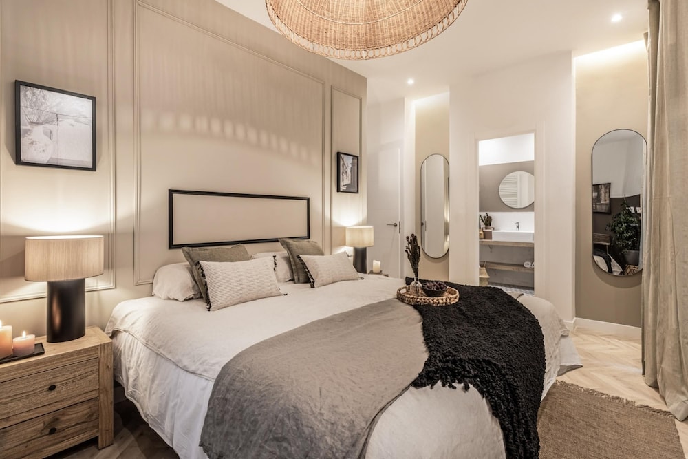 Pedra - 4 Bedrooms in Trafalgar