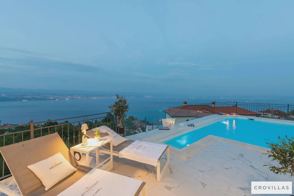 Villa Lauriana Nearby Opatija - Crovillas
