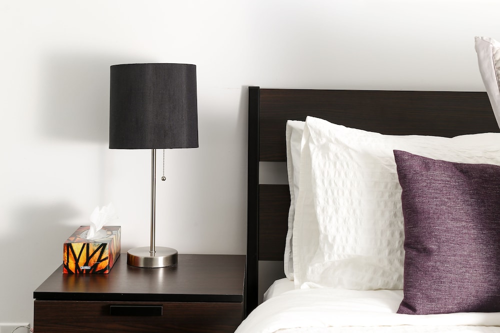 Platinum Suites - Breathtaking CN Tower View - Image 3