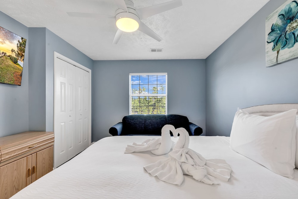 Stunning 2BR Condo at Waterway Village view 3
