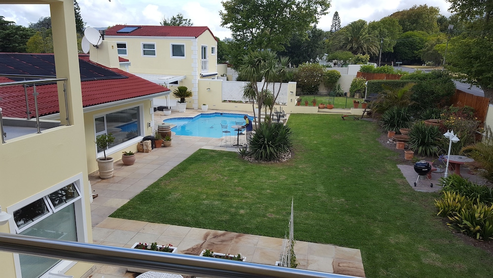 Constantia Cottages