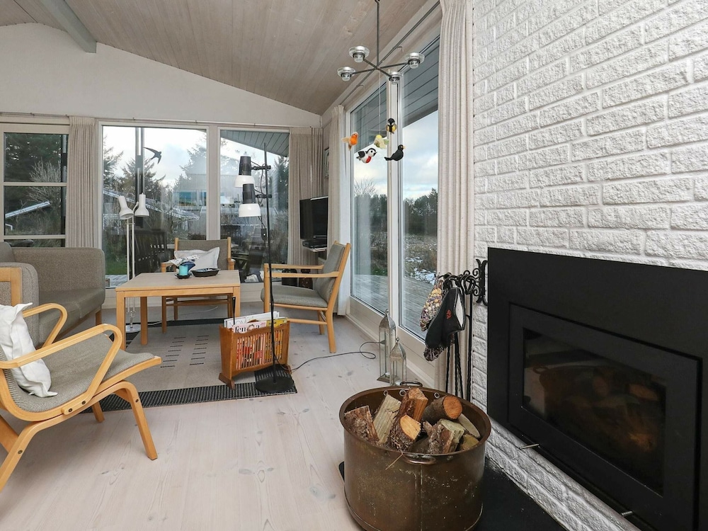 Inviting Holiday Home in Hirtshals near Sea view 2