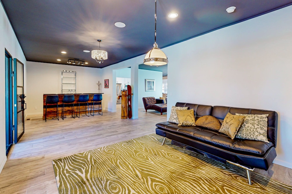 Hillside Hideaway #603