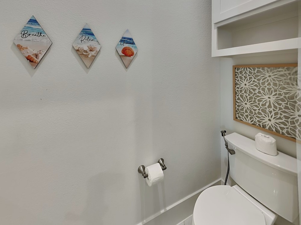 Seabreezy Lane by Ryson Vacation Rentals
