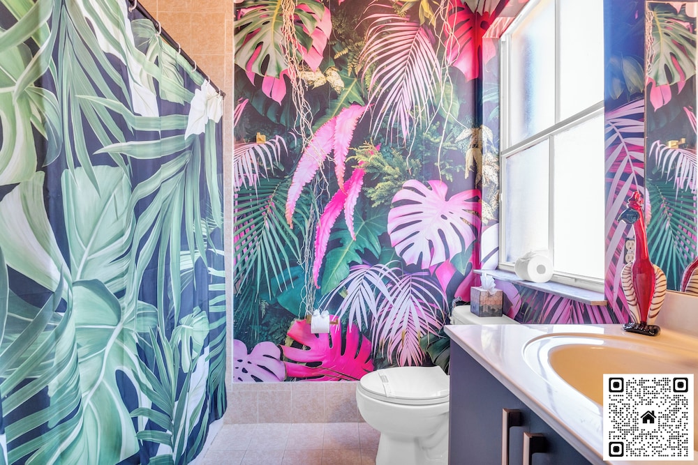 Ethereal Oasis Miami - Heated Pool Spa & Cinema - Prime for Groups