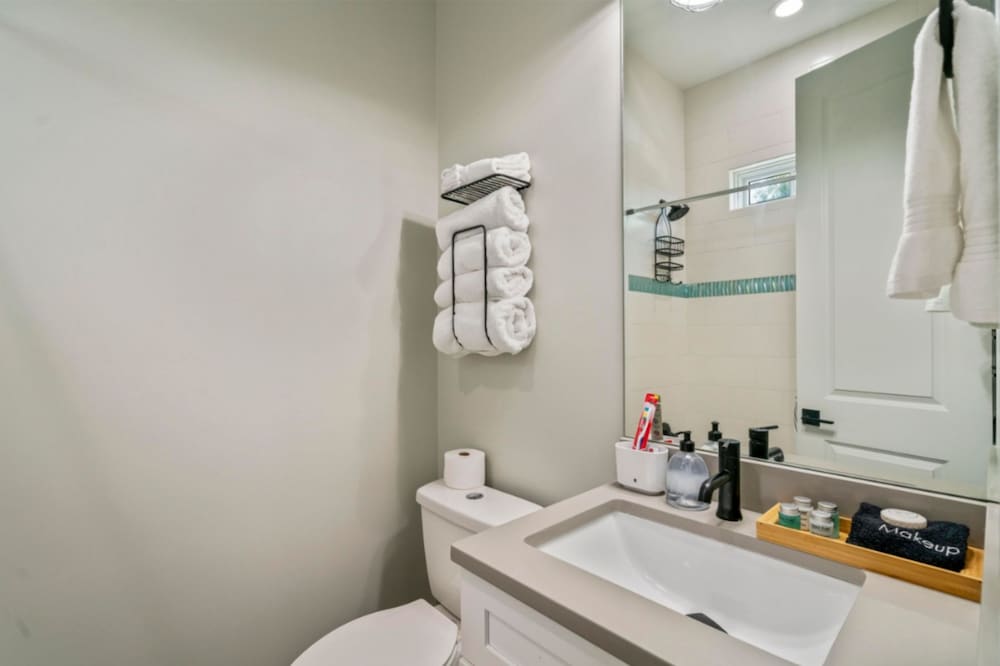 Aquamarine! Sleeps 12! Close to Community Pool! Private Beach Access!