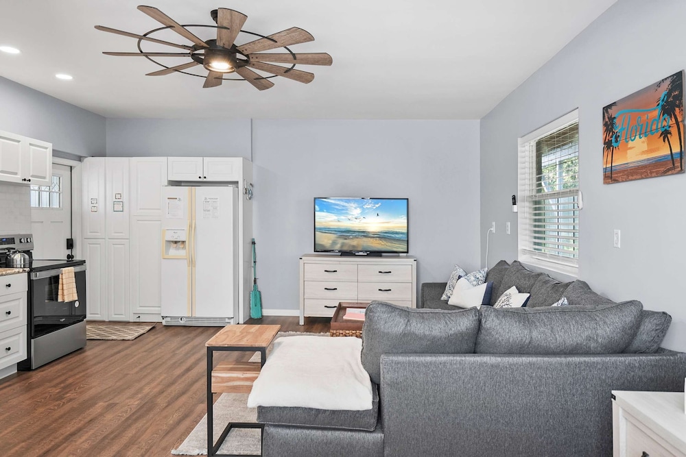Serene Matanzas Beach House Half A Mile to Sand