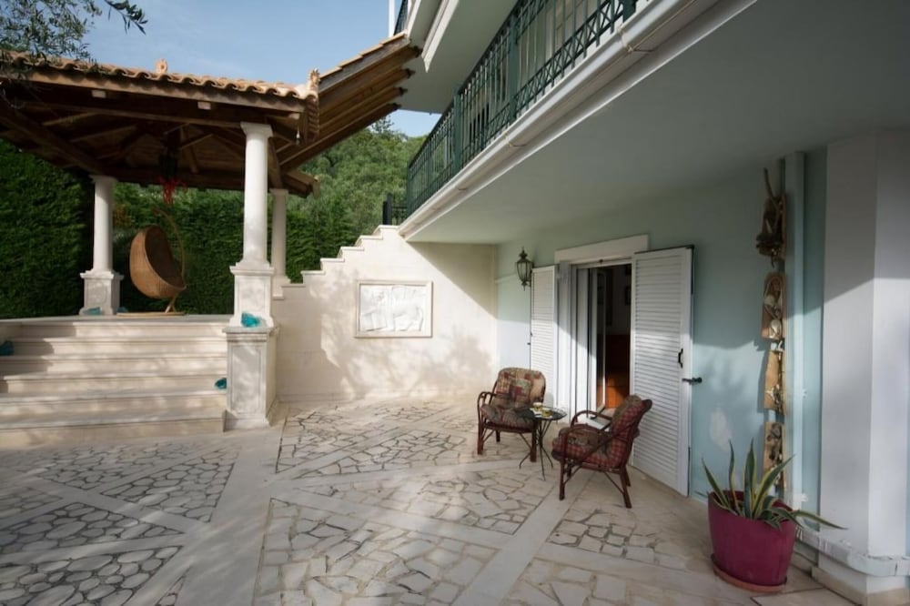 Gigi Star Tatiana Luxury Apartment