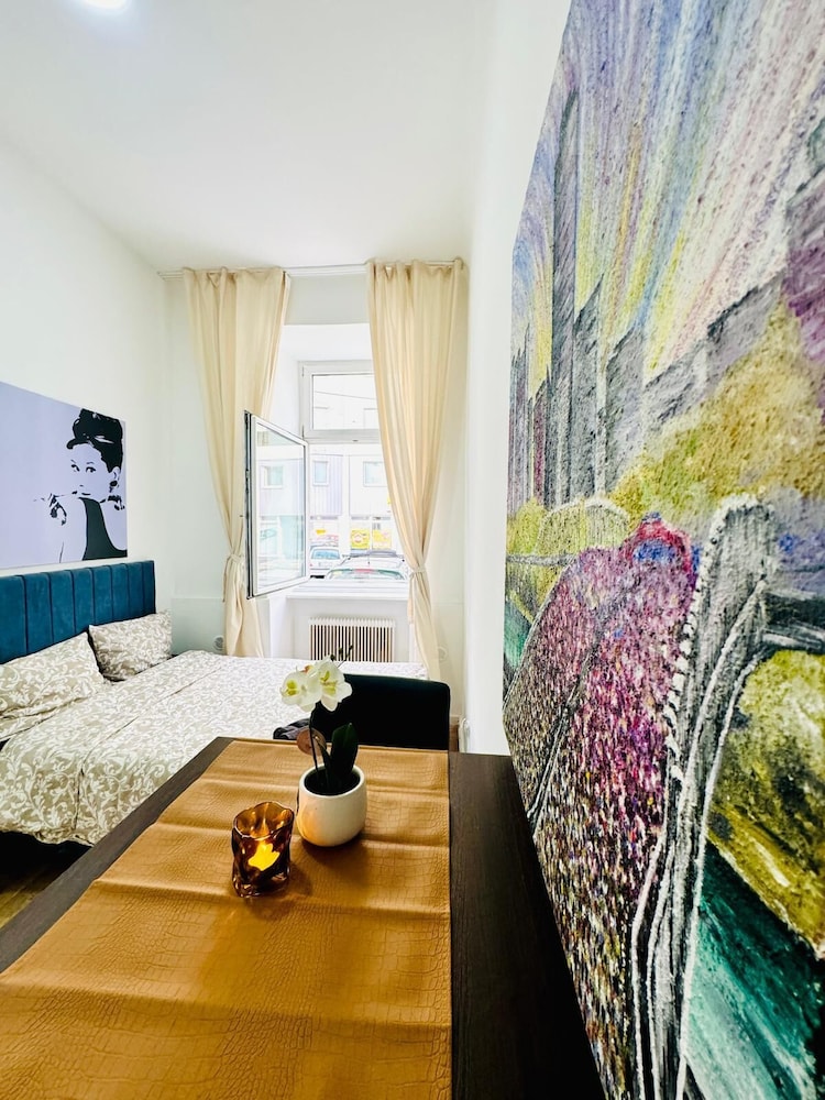 5BR Apt 10min to Matzleinsdorfer