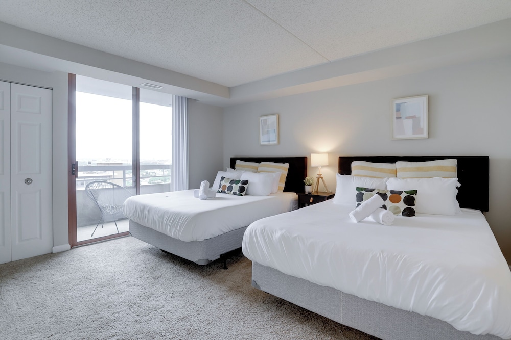 Spacious Apartment at Pentagon City