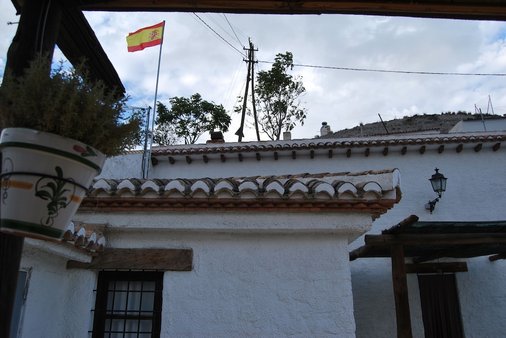 Cueva El Haro