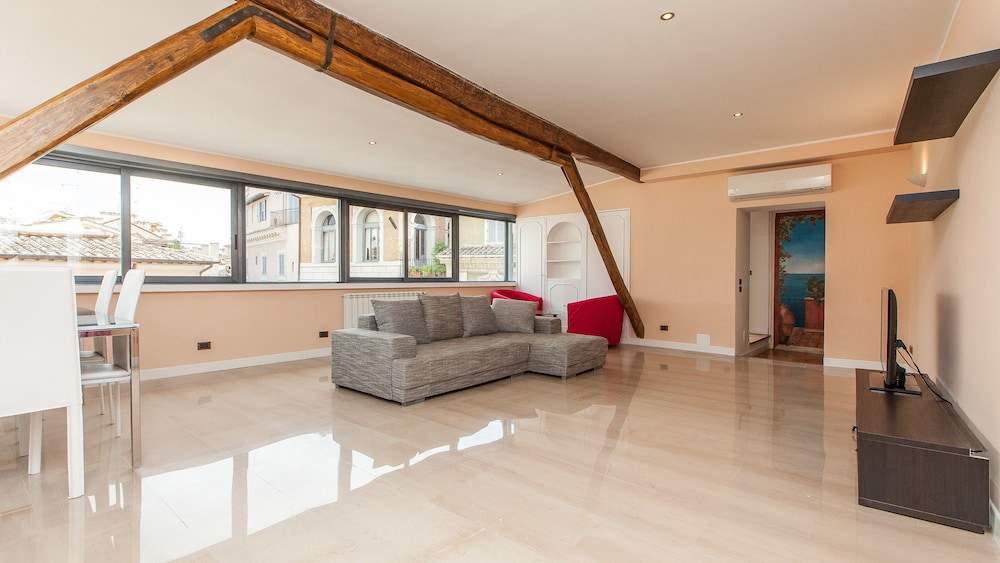 Rental in Rome Navona Penthouse
