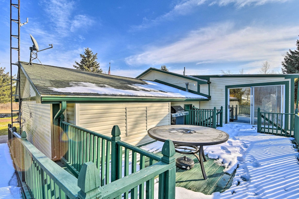 Cozy Cass City Retreat w/ Spacious Deck! - Property Image 7