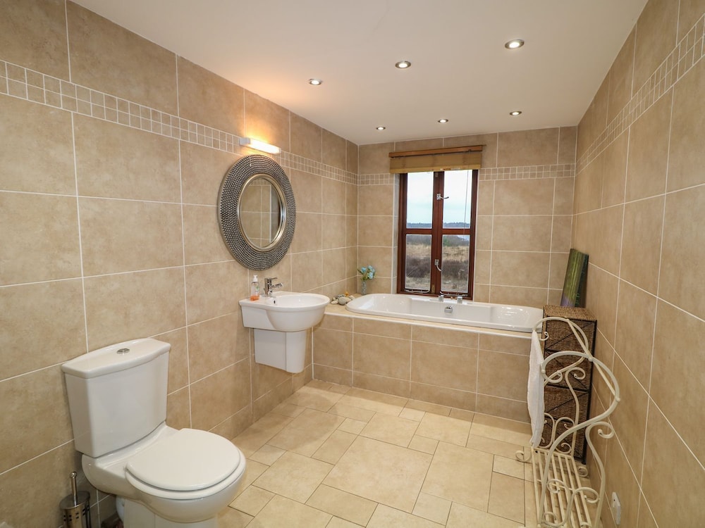 Lough Meela Lodge