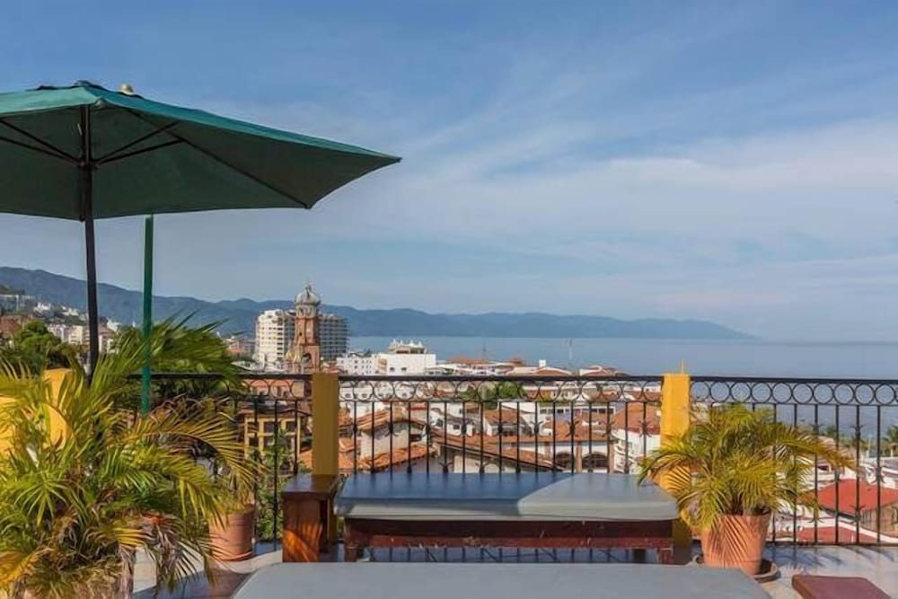 Hostal Vallarta Suites