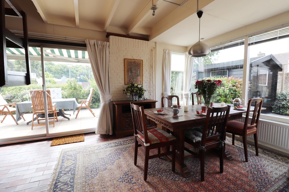 Holiday Home in Noordwijkerhout by Forest & Lake