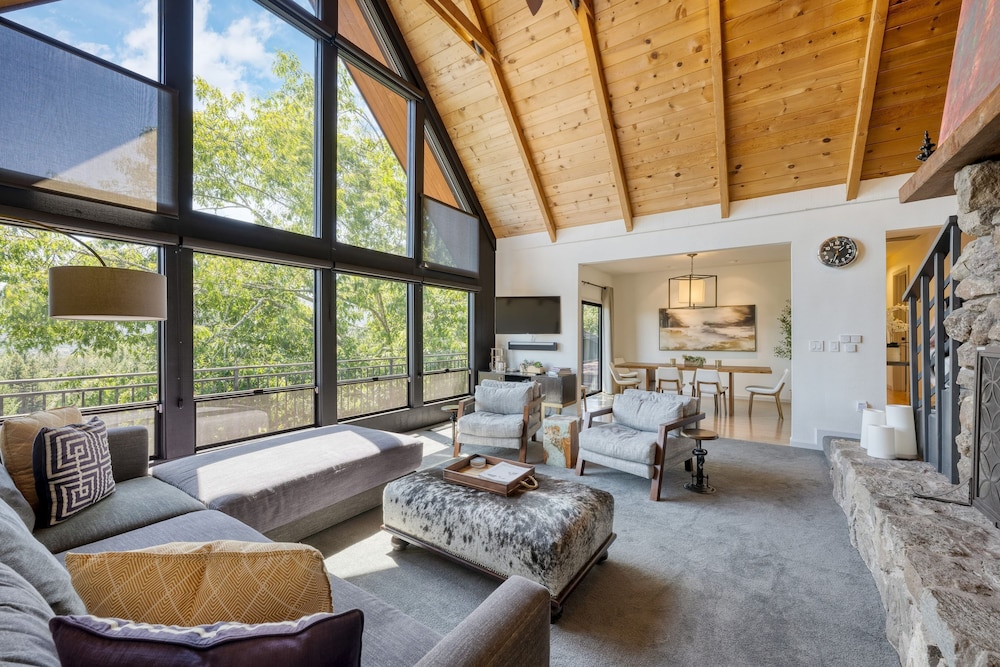 Kenwood Vista by Avantstay 7acres w Pool Fire Pit Vineyard Views