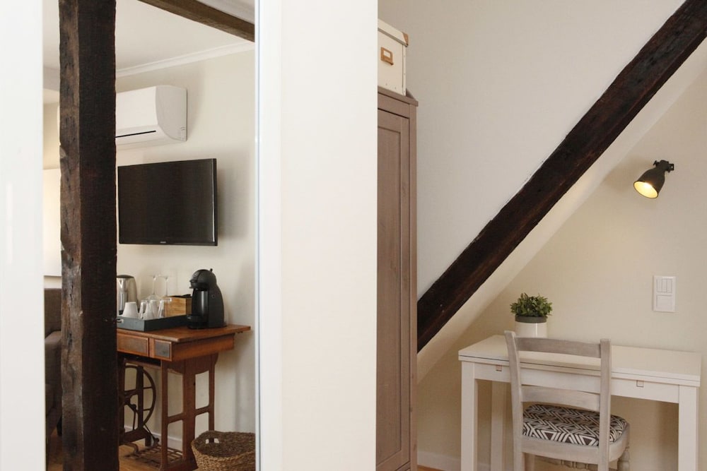 Flores Guest House
