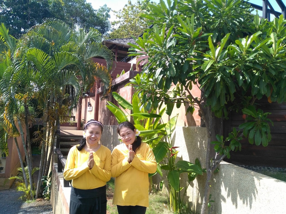 Three Bedroom Balinese Villa - a Shared Pool