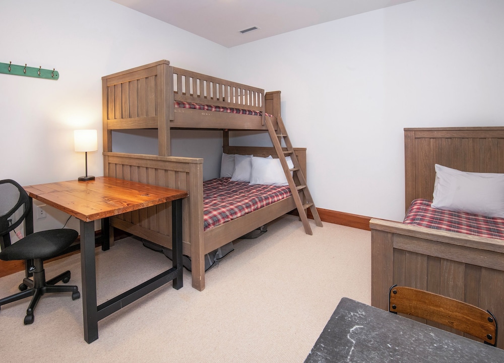Hummingbird by Elevation Accommodations