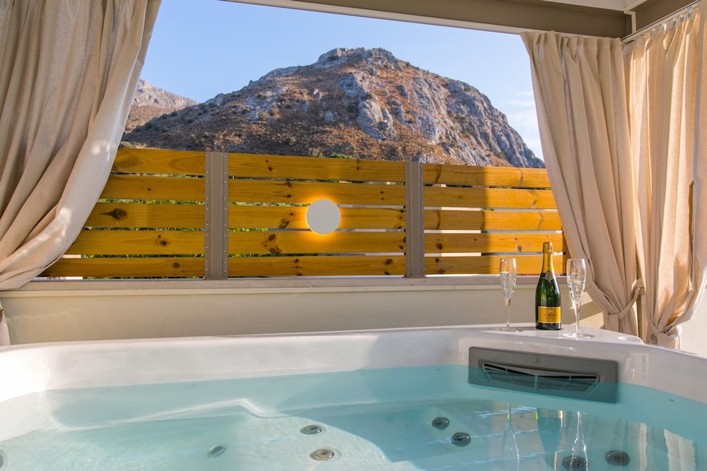 Ekaterini Luxury House