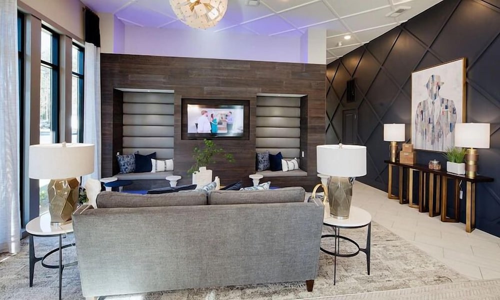 Landing Furnished Apartments - Central West End