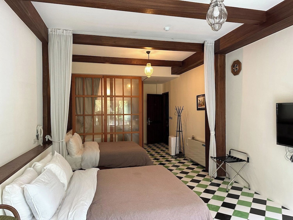 TysonB&B