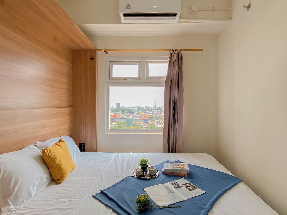 Good And Homey 2Br Apartment At Green Pramuka City