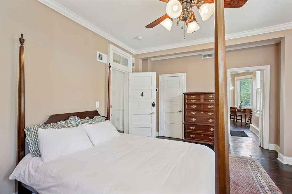 Charming Victorian Home With Porch & Large Yard 7 Bedroom Home