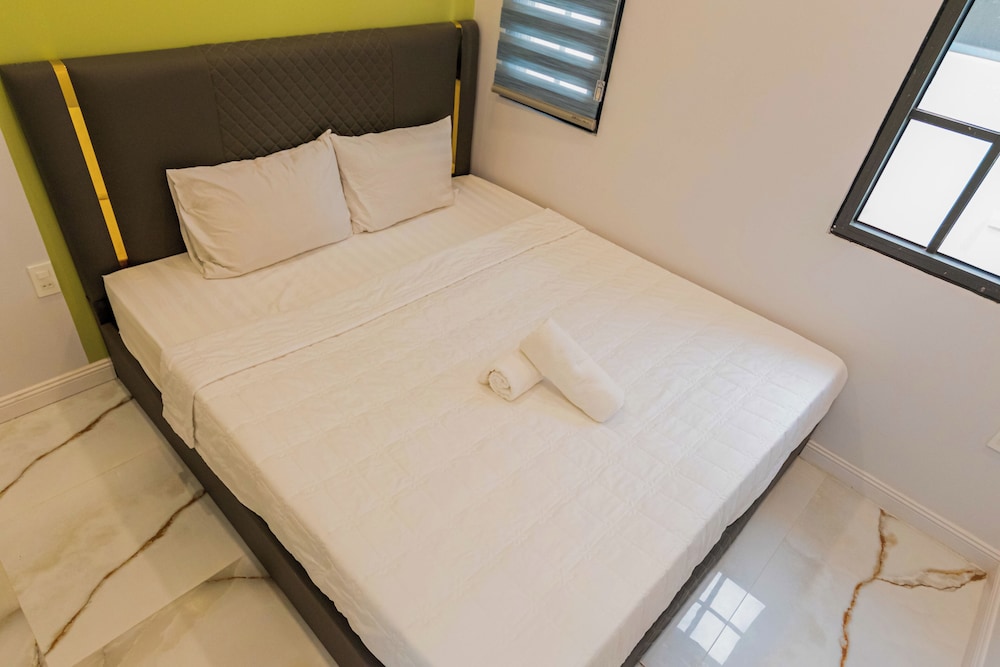 Luxury 3 br La Fleur Villa-Novaworld PT
