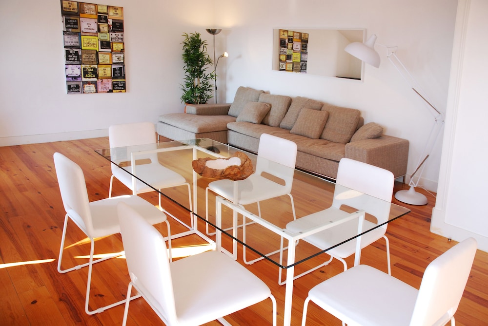 Bairro Alto Apartments by linc