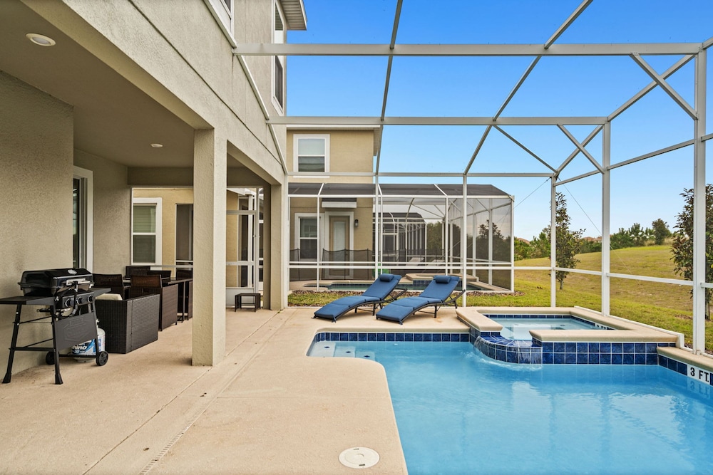 Magical 6BR Retreat With Pool Best Location