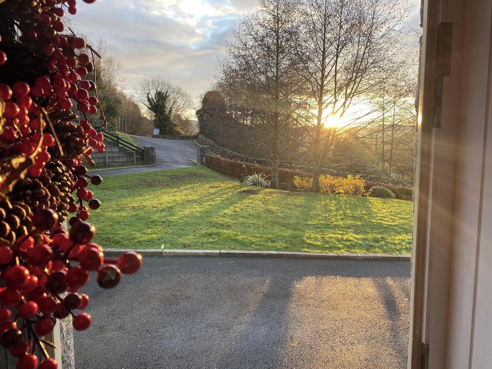 Mountain View Retreat in Rostrevor With hot Tub