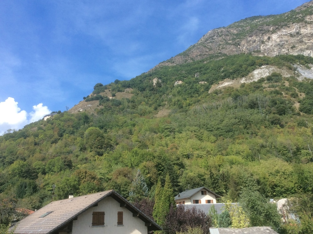 Photo 9