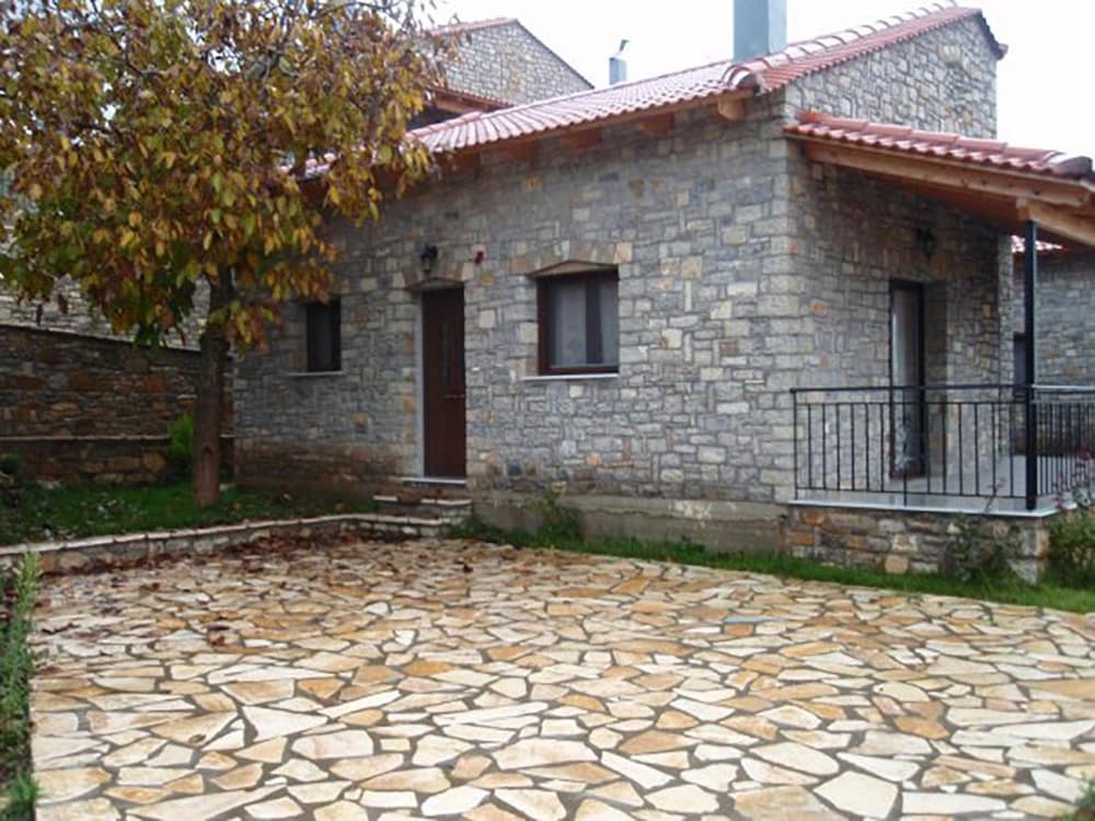 Oreini Nafpaktia Houses view 5