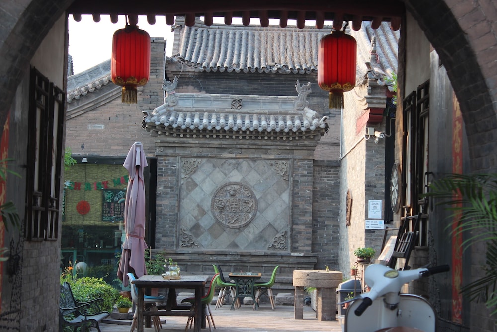 City Wall Old House.Ji Residence