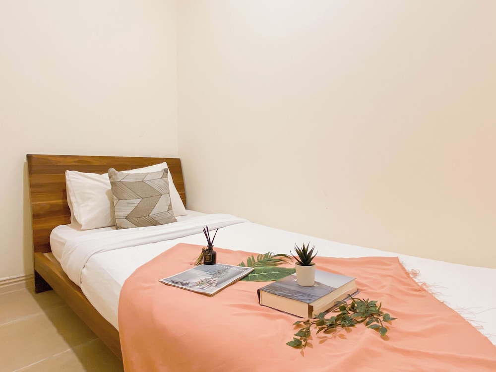 Modern Contemporary 2Br Apartment At Meikarta