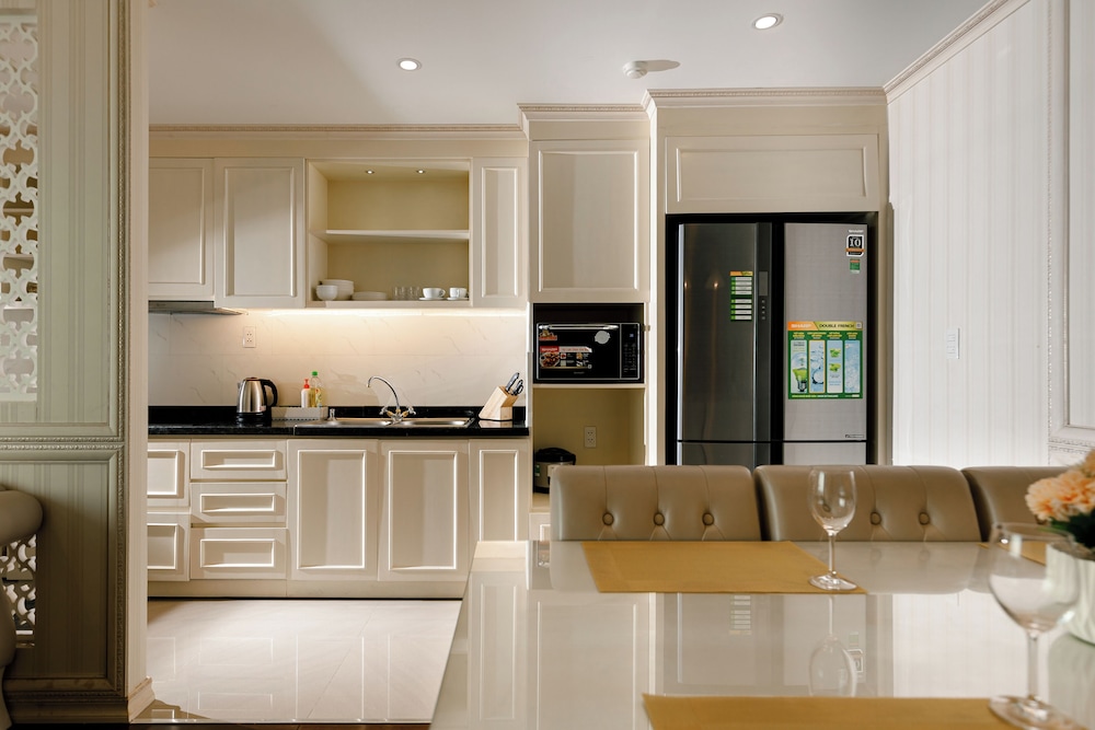 Luxury Condotel Luminous Leman